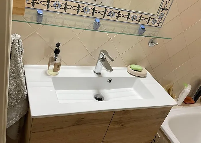 Bright, Spacious 2 Bedroom Near The Apartmán Parede